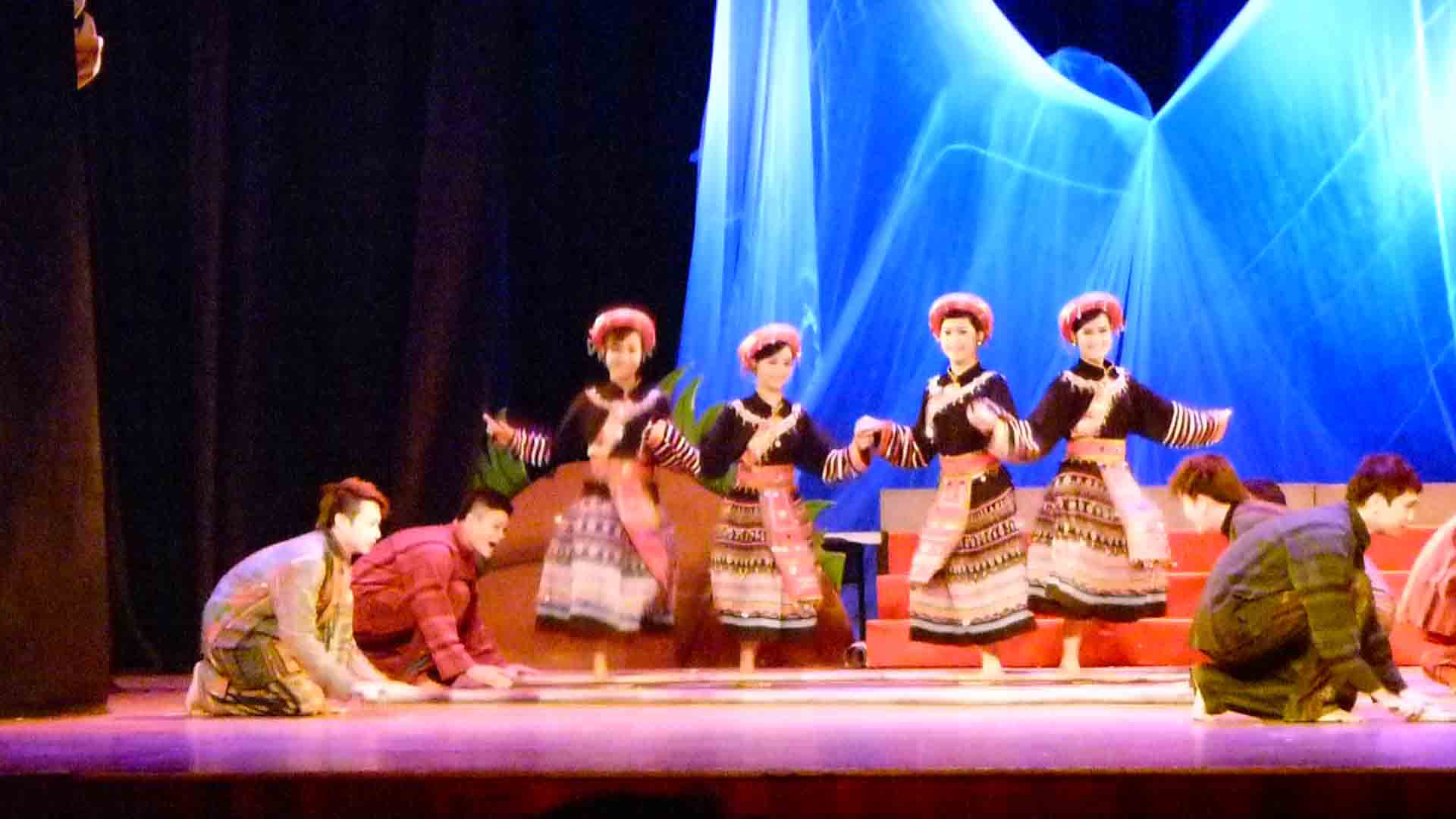traditionele dans in het opera house van chi minh city